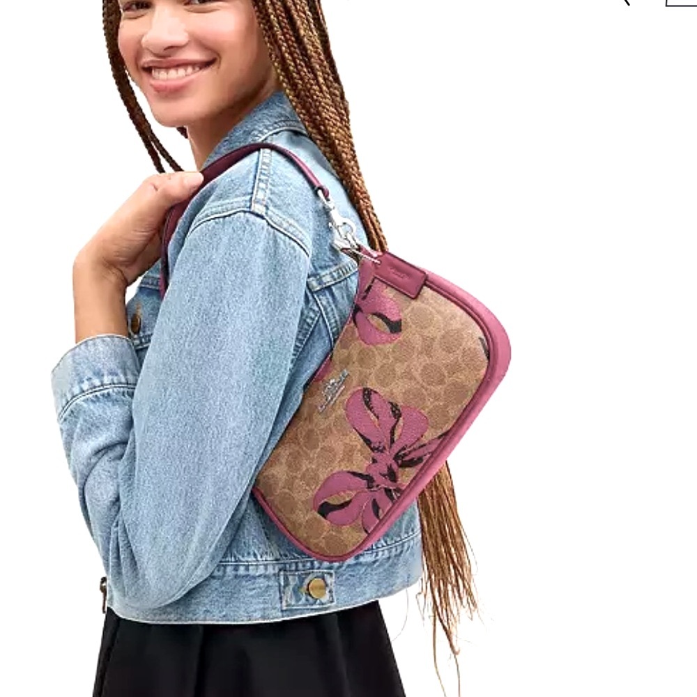 Coach  Shoulder Bag In Signature Canvas